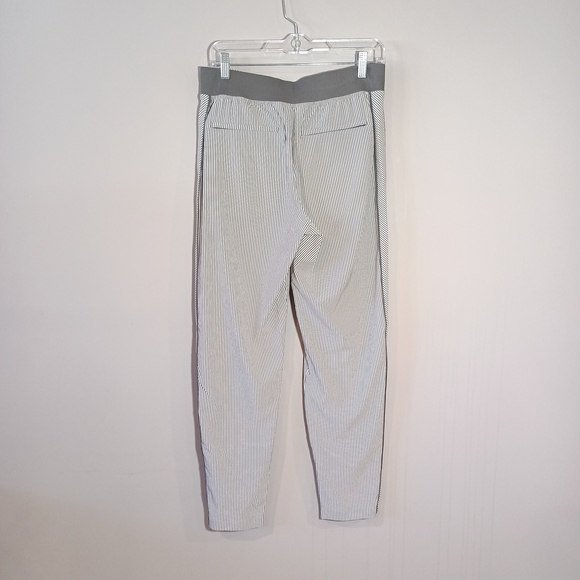 ATHLETA Brooklyn Mid Rise Ankle Pants City Stripe Gray White Size 6 - Picture 2 of 7